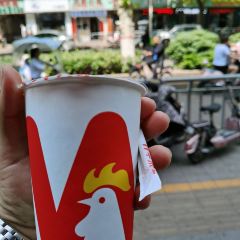 华莱士·全鸡汉堡(广育店) 여행 사진