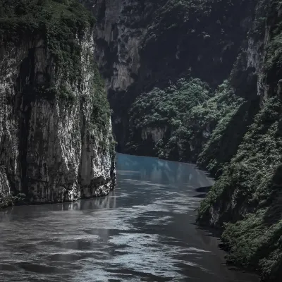 Отели рядом со станцией 