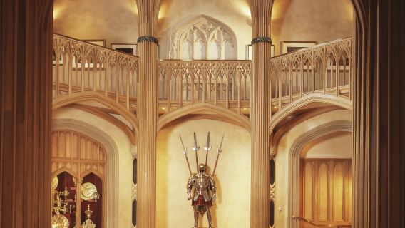 ウィンザー城日帰りツアー【ロンドン〜ウィンザー往復列車乗車券+ウィンザー城入場チケット+セルフガイドツアー】