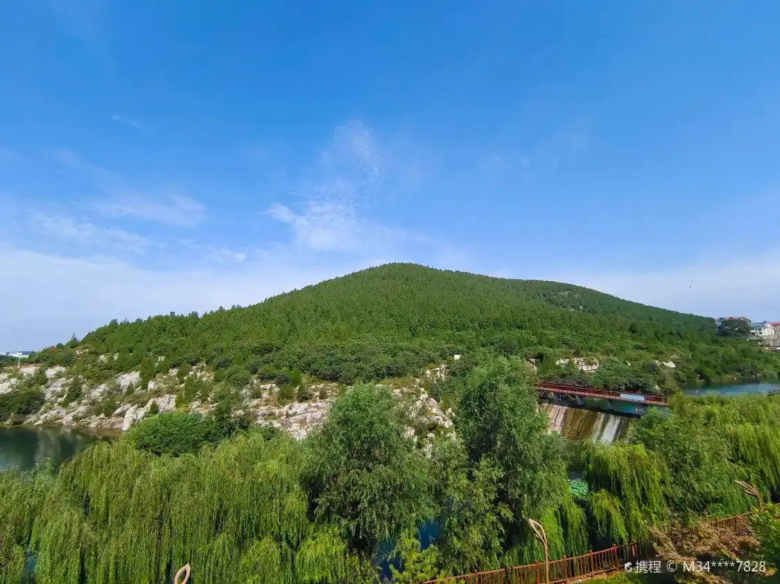 Hotels near Wohu Shan Shan Ti Park