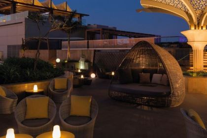 Azura Panoramic Lounge