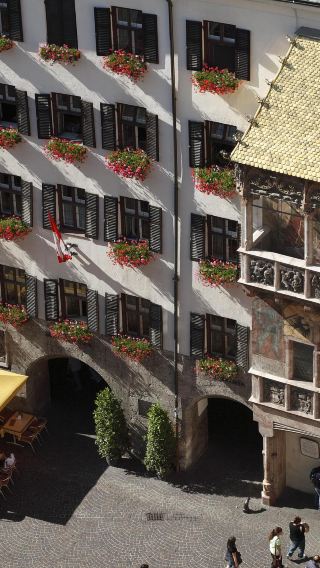 1-day tour of Altstadt von Innsbruck, Stadtturm, Ottoburg, and Golden Roof in Austria