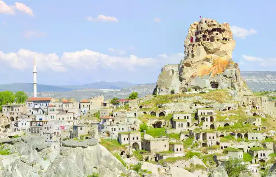 Hotels near Ortahisar Castle