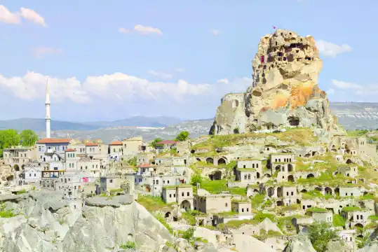 Hotels near Ortahisar Castle