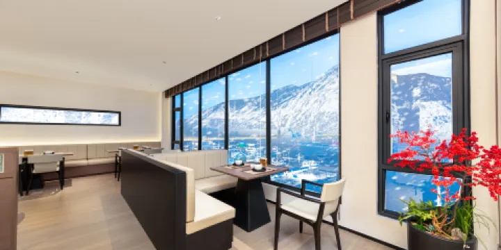 卧蓮·花隱酒店（康定新都橋店）·花隱餐廳