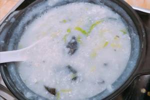 皮蛋瘦肉粥