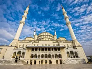 庫卡特皮清真寺