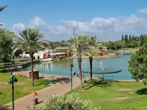 Ra'anana Park