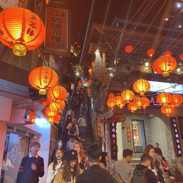 홍등이 아름다운 명소, 지우펀