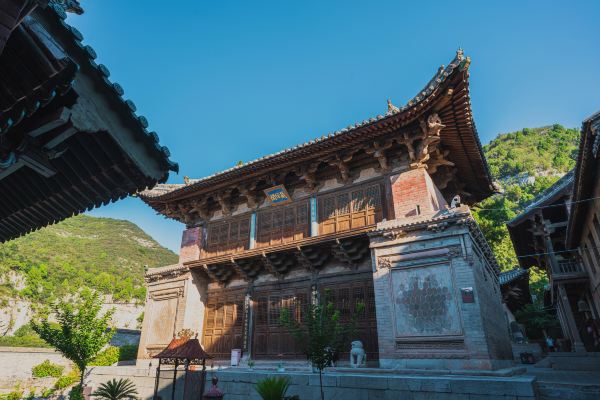 Qinglian Temple