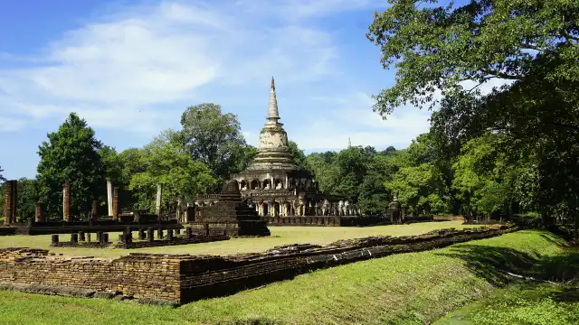 Các khách sạn gần Wat Chang Lom