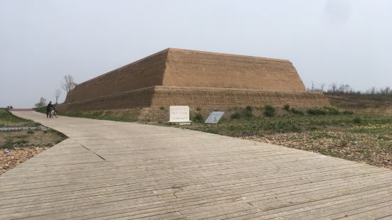 邯郸市赵王城遗址，是我国唯一保存最为完好、规模最大的战国时期