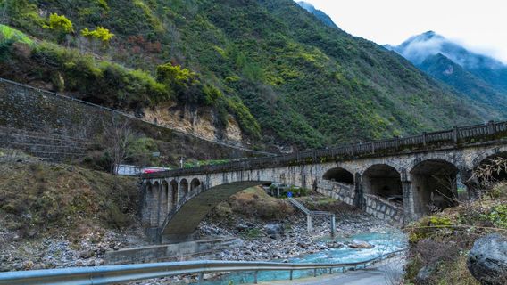 Daba Mountain National Geopark