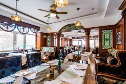 MAN ZHOU LI FAN DIAN NI JI JIN CAN TING