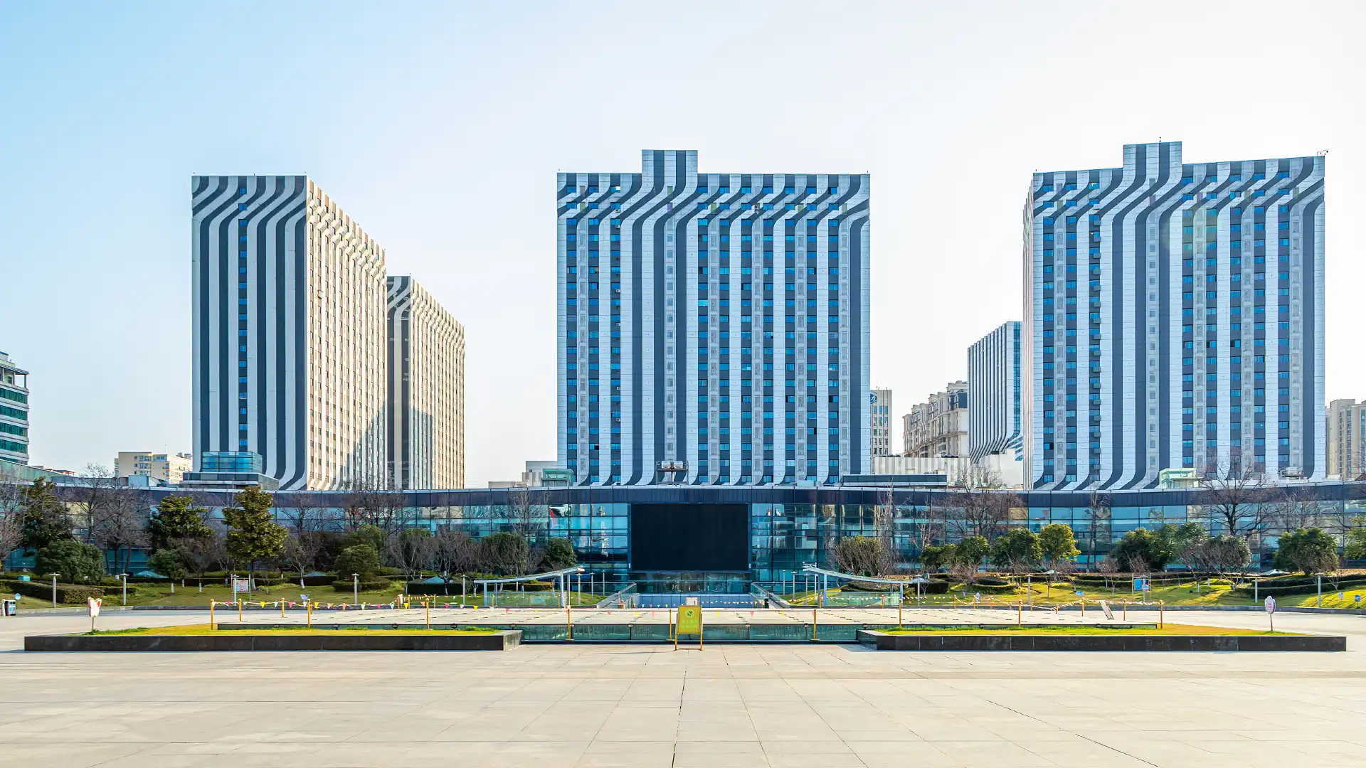 Hotels near Tianyin Park