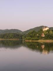 Baochonghu Sceneic Area