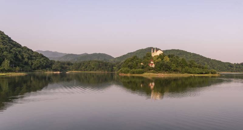 Baochonghu Sceneic Area