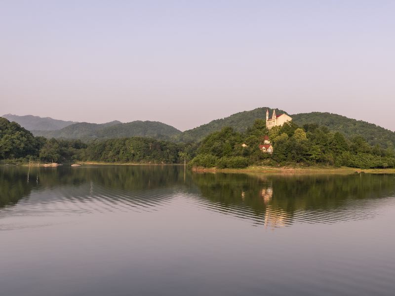 Baochonghu Sceneic Area