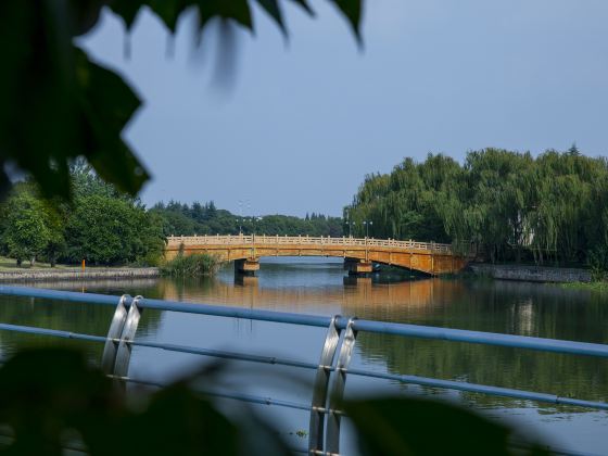 North Park of Yangcheng Lake Bajie Park