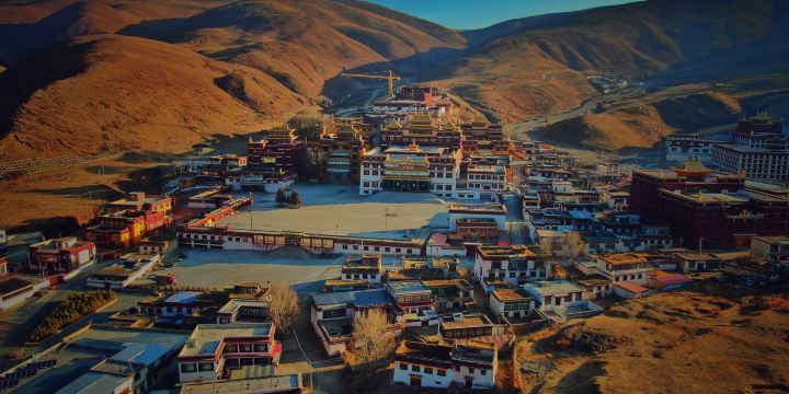 Letong Ancient Town · Qianhu Tibetan Village
