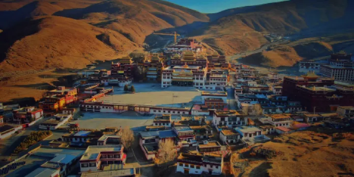 理塘縣千户藏寨·勒通古鎮