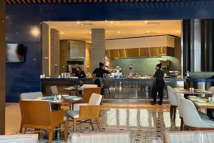 Axis Lounge At The DoubleTree By Hilton Melaka