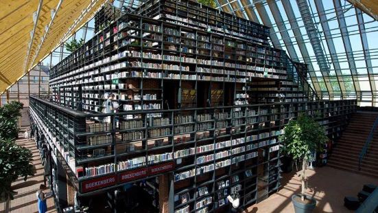 澳大利亞圖書館，這個我曾經便宜全球最美的圖書館之一，這個圖書