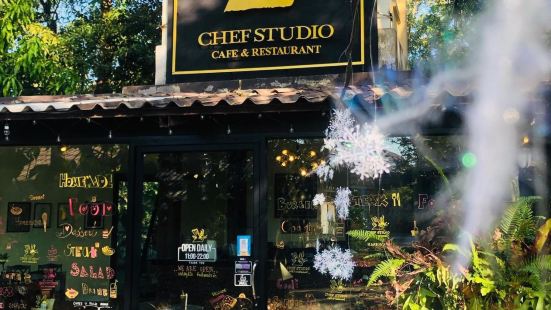 Chef Studio Cafe & Restaurant