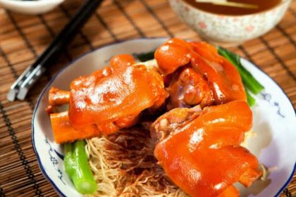 TASTY CONGEE & NOODLE WANTUN SHOP (IFC Branch)
