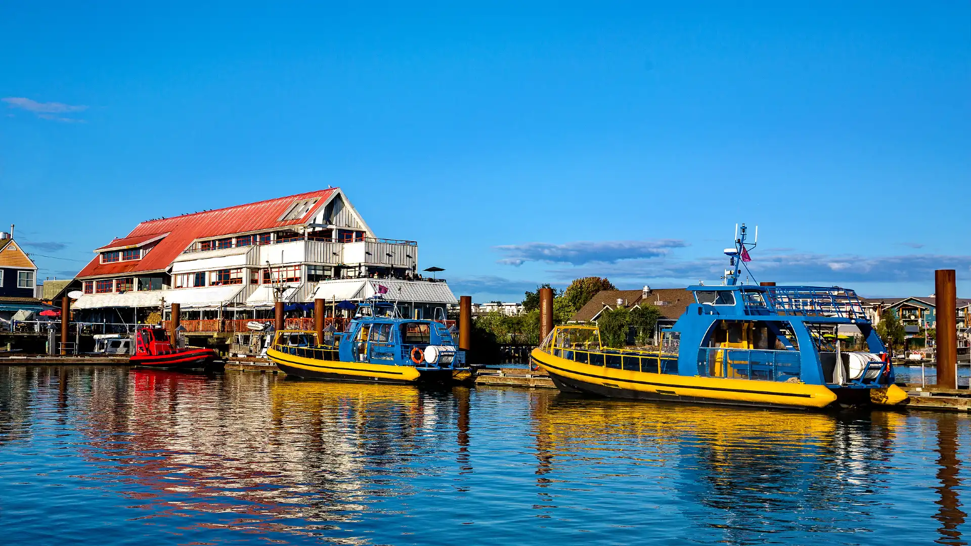 Hotels near Steveston Harbour