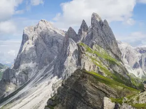 刀鋒山