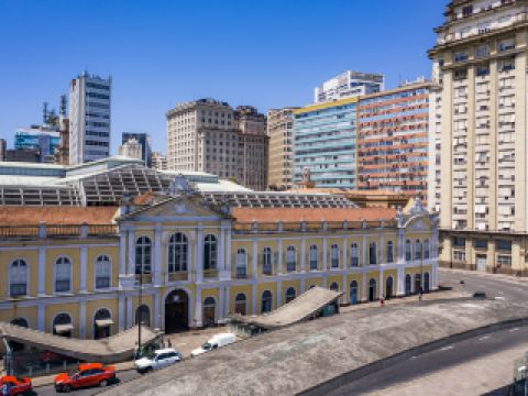 vuelos a Salgado Filho International Airport de Guayaquil
