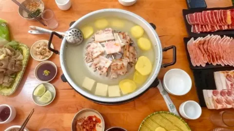 萨拜里老挝火锅 in 勐臘