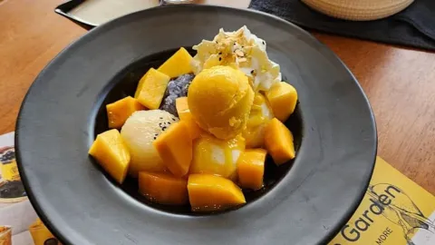 The Mango Garden in Phi Phi Islands