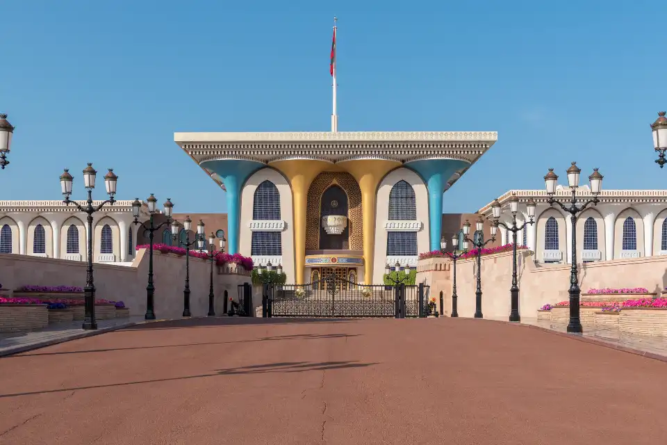 5_Al Alam Palace