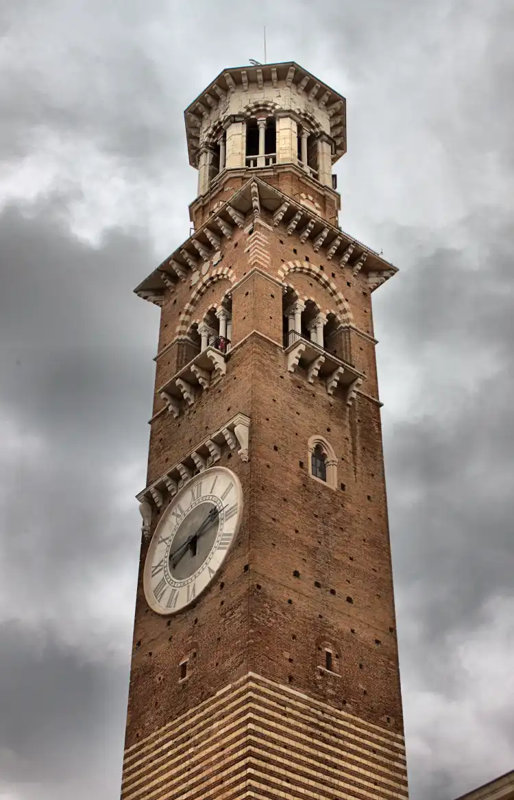 Hotels near Torre dei Lamberti