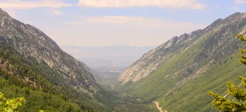 鄰近鹽湖城火車站的酒店