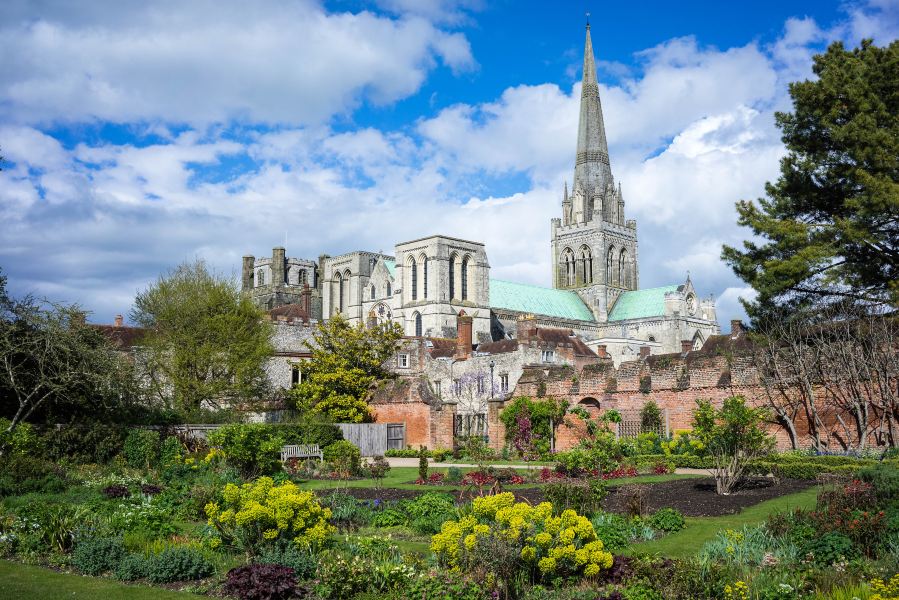 Edinburgh to Chichester Flights