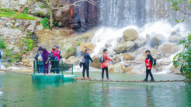River Trekking in Qingyuan