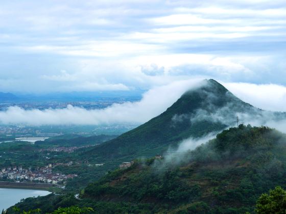 Jianfeng Mountain Scenic Area