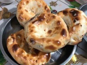 Ai le re Roast Lamb Naan Steamed Buns