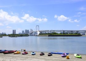 京華商務汽車旅館交通