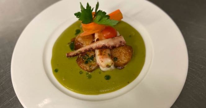 Victor's Bar Restaurant Café