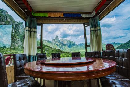 迭部扎尕那赞木娜观景民宿·餐厅