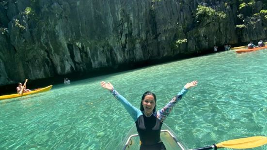 Kayaking in El Nido is a seren