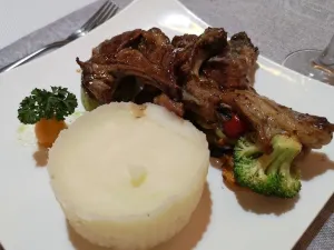SIESTA Pub & Restaurant