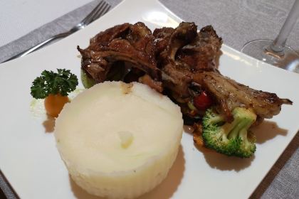 SIESTA Pub & Restaurant