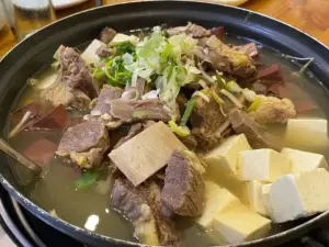 小黃牛朝鮮族特色湯飯館（長白山店）