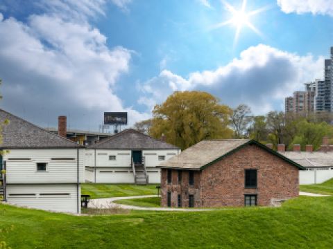 Jeddah to Toronto flight time