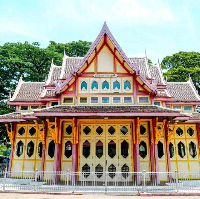 สถานีรถไฟหัวหิน สถานีที่สวยที่สุดในไทย